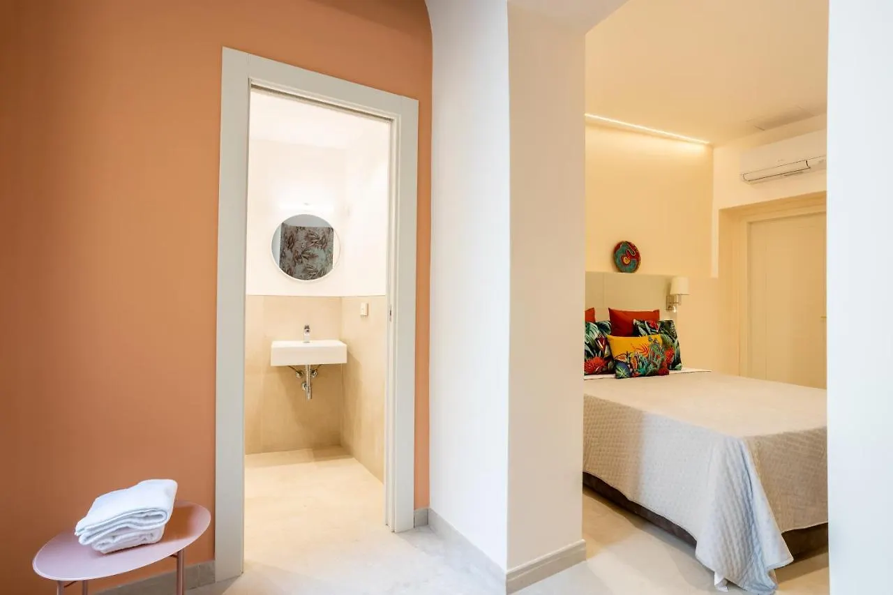 Magnini Rooms Cagliari 0*,