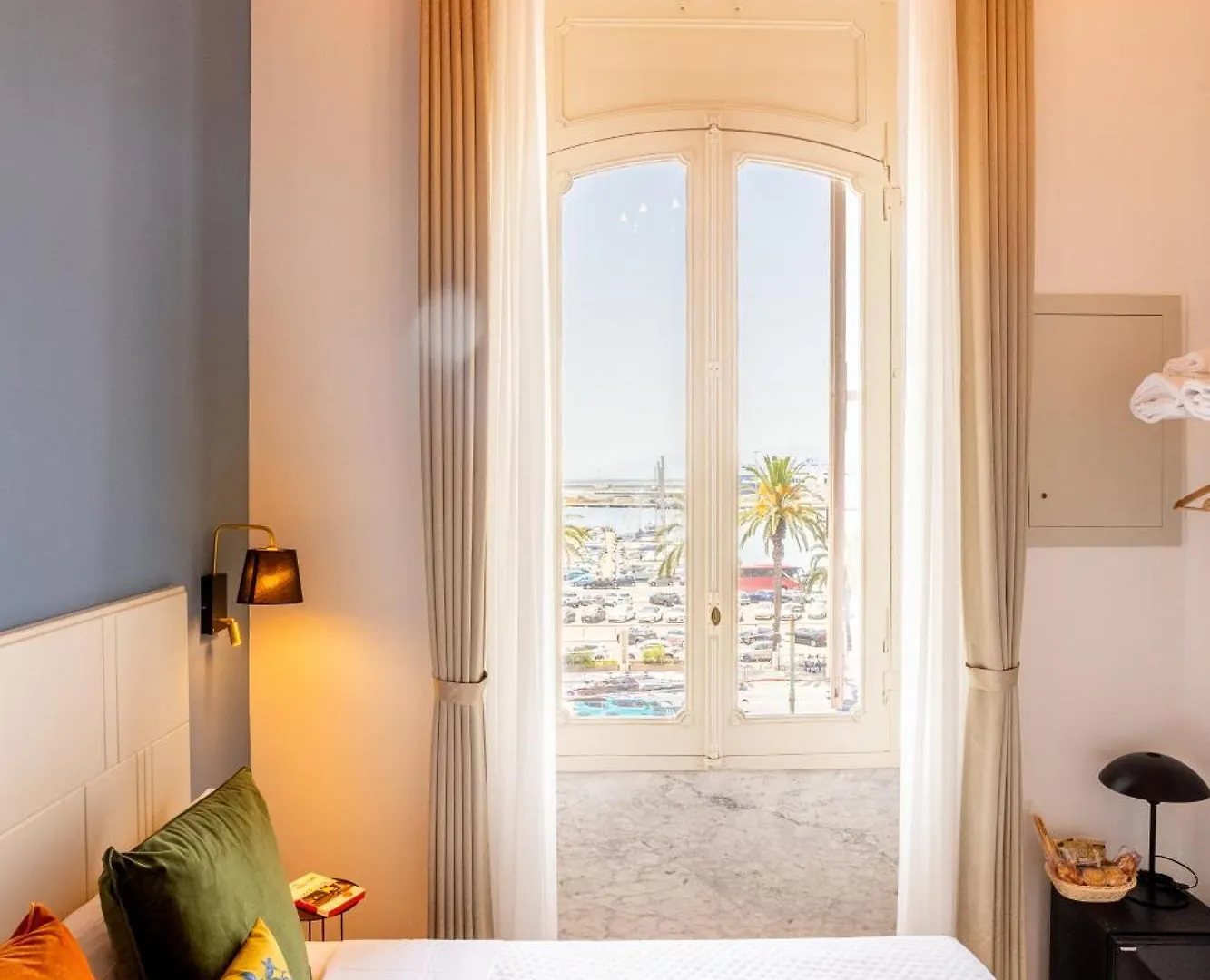 Magnini Rooms Cagliari 0*,